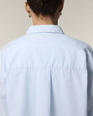 Stella Styler Shirt_Summer Blue_Studio_Front_Detail_5