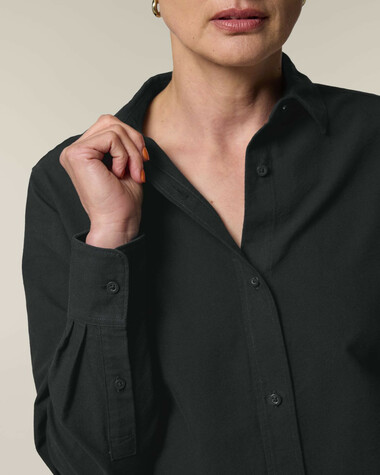 Stella Oxford Shirt_Black_Studio_Front_Detail_5